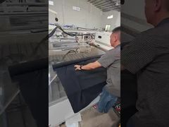 Máy bán đồ trang sức cho quần áo, da, giày dép, mũ, khăn và các sản phẩm dệt khác