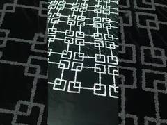 Máy bán đồ trang sức cho quần áo, da, giày dép, mũ, khăn và các sản phẩm dệt khác