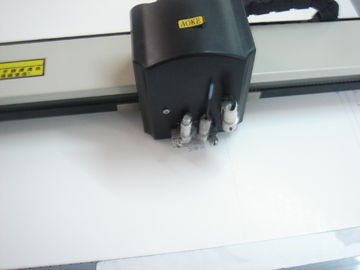 Bước máy cắt mẫu vải động cơ tương thích với CAD trang phục Cutter Plotter